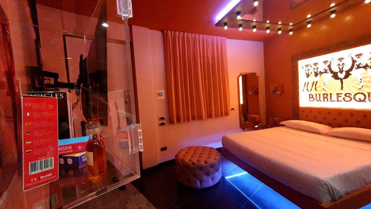 C Rooms - Love Motel Monza Cinisello Balsamo Exterior foto